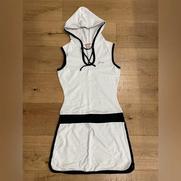 Guess activewear dress - Picture 1 of 3